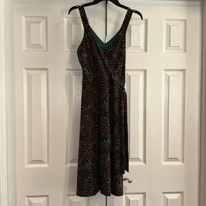 Women’s sleeveless 41 Hawthorn tie waist midi wrap dress size Medium
